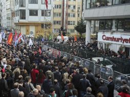 Uno de los periodistas publicó documentos que mostraban el envío de armas a Siria bajo vigilancia de agentes secretos turcos. EFE / C. Erok