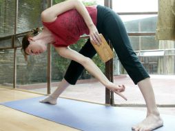 Practicar pilates o yoga, es el ejercicio ideal para el tipo de cuerpo rectángular. EL INFORMADOR / ARCHIVO