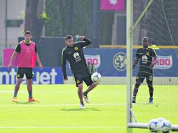 Con Rubens Sambueza arreglado por dos años más, las Águilas visitan al León con una cómoda ventaja de tres goles. MEXSPORT /