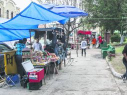 Nuevos espacios. Ambulantes ya comenzaron a instalarse en el Parque Morelos y Las Trojes. EL INFORMADOR / R. Tamayo