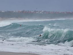 Se esperan vientos fuertes y oleaje elevado en costas de Sinaloa, Sonora y Baja California Sur. EFE /