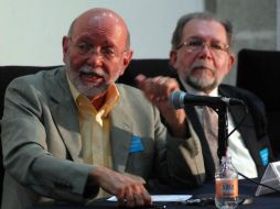 Leonardo López Luján (i), director del Proyecto Templo Mayor, expuso los hallazgos en una ponencia. NTX / ARCHIVO