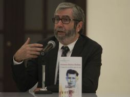 El escritor español, hoy, en el tercer día de la feria, presenta su más reciente novela 'Como la sombra que se va'. EL INFORMADOR / F. Atilano Ochoa