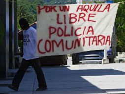 Policía comunitaria y habitantes del lugar han bloqueado carreteras de la zona. AFP / ARCHIVO