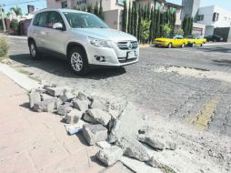 La calle Bandera Nacional esquina con Escudo Nacional muestra el deterioro. EL INFORMADOR / A. García