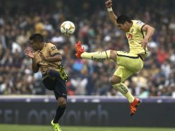 Tras una falta de Javier Cortés que no fue sancionada, Güemez resultó con la peor parte. AP / ARCHIVO