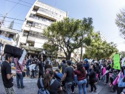 Este lunes, los vendedores acudieron a la CEDH para presentar 12 quejas por lesiones y abusos de autoridad. EL INFORMADOR / R. Tamayo