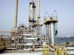 En los últimos seis días la mezcla mexicana tuvo una baja en su precio de 15.1%, es decir, 4.93 dólares por unidad. EFE / ARCHIVO