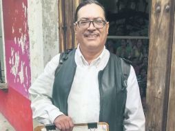 Expectativas. Arturo, al igual que decenas de artistas urbanos, esperan la determinación de autoridades. ESPECIAL /