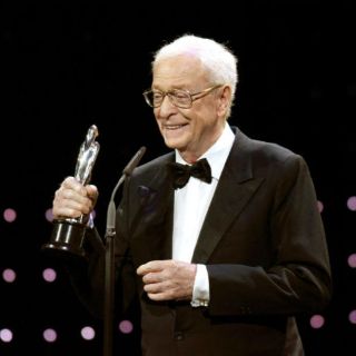 Michael Caine recibe premio honorífico en Europa