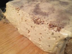 Entre sus beneficios, dicen los productores, está el alivio para la tos cuando se le mezcla con limón. NTX / K. Cancino