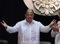 Luis Guillermo Solís conversará con Raúl Castro sobre la situación de miles de personas instaladas en la frontera de Costa Rica. EFE / A. Ernesto