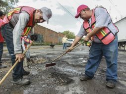 Personal del SIAPA instalará un entronque de 24 pulgadas. EL INFORMADOR / ARCHIVO