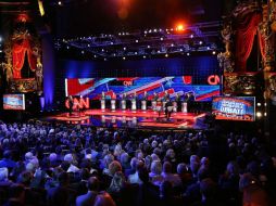 El debate estelar, con los nueve precandidatos que puntean las encuestas, dio inició a las 19:30 horas locales. EFE / R. Freemson / Pool