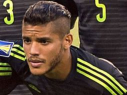 Jona dos Santos respondió en redes sociales para acallar los dichos de la publicación 'TvNotas'. TWITTER / @jona2santos