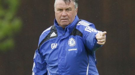 Hiddink ya fue entrenador interino de los Bleus durante unos meses en 2009. AFP / ARCHIVO