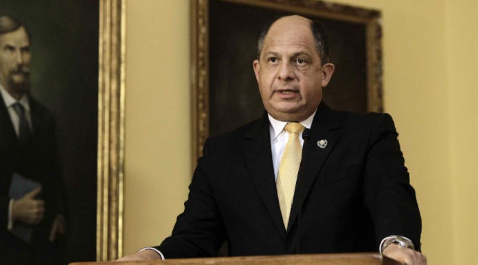 Solís pretende que Centroamérica permita el paso a los miles de migrantes cubanos varados en la frontera de Nicaragua. EFE / J. Arguedas