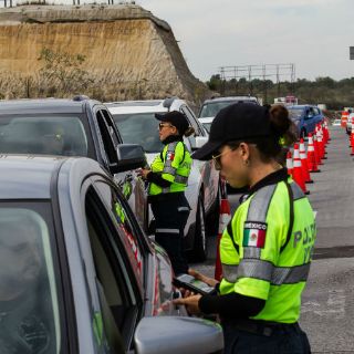 Le sale caro irse de fiesta una noche antes; lo frenan en pleno día