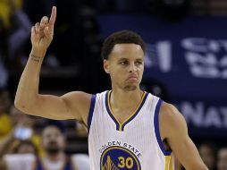 Stephen Curry abre el video con palabras de preocupación. AP / ARCHIVO