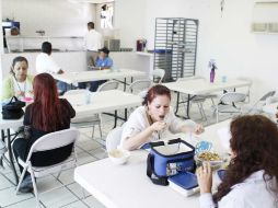 En caso de no preparar comida, es mejor optar por una ensalada las cuales pueden ser muy nutritivas. EL INFORMADOR / ARCHIVO