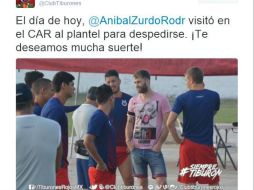 El jugador tabasqueño se hizo presente en las instalaciones de los Tiburones Rojos de Veracruz para agradecer y decir adiós. TWITTER / @ClubTiburones
