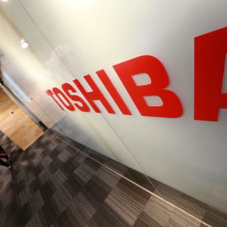 Imponen multa récord a Toshiba por fraude contable