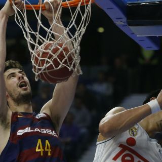 Gustavo Ayón cumple cien partidos en la Liga española