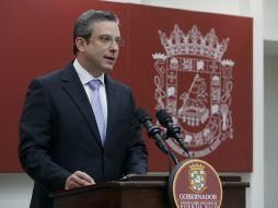 Alejandro García, gobernador de Puerto Rico, dice que la deuda de 72 mil MDD es impagable. EFE / I. González