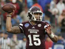 El quaterback termina su etapa de colegial siendo un jugador que ha dado más de 60 pases de anotación y corrido por 40 touchdowns. AP / C. Burton