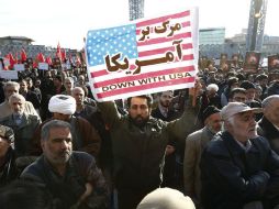 Iraníes en una manifestación contra la ejecución del clérigo y dirigente chiíta, en Teherán. EFE /