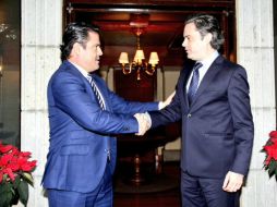 El encuentro entre el gobernador de Jalisco y el secretario de Eduación ocurrió en las oficionas de la SEP. TWITTER / @aurelionuno