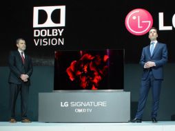 El producto insignia es la pantalla Ultra HD con tecnología Oled, la cual tiene un grosor menor que una hoja de vidrio. TWITTER / @LGUS