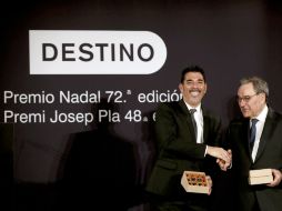 La novela de Del Árbol trata de una mujer que huye de su pasado hacia la costa de Galicia. EFE / T. Albir