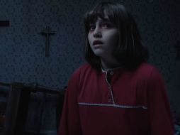 Madison Wolfe interpreta a Janet Hodgson, víctima de una posesión. YOUTUBE /   Warner Bros. Pictures Latinoamérica