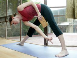 Usa tu cuerpo, de tal forma que te sientas cómoda, podría ser caminando, corriendo o haciendo yoga. EL INFORMADOR / ARCHIVO