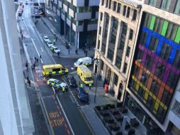 Agentes de Merseyside trabajan en una alerta en la calle Tithebarn. TWITTER / @intotheglade