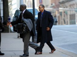 Goodson (der) condujo la camioneta que transportó a Gray esposado y con grilletes, pero sin estar asegurado al vehículo. AP / ARCHIVO