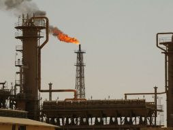 Analistas refieren que el crudo vive una nueva jornada con fuerte volatilidad marcada por las ventas. EFE / ARCHIVO