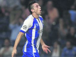 En el candelero. Héctor Herrera es seguido en Italia. AP /