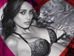 La línea abusa de la sensualidad con los modelos y transparencias que hacen hincapíe en las curvas de la modelo. INSTAGRAM / @victoriassecret