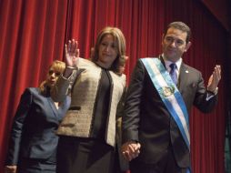 Jimmy Morales y su esposa Hilda Marroquín. AFP / L. Echeverría