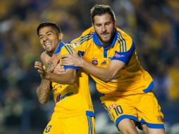 Los goles del encuentro son conseguidos por Javier Aquino y André-Pierre Gignac. MEXSPORT / J. Martínez