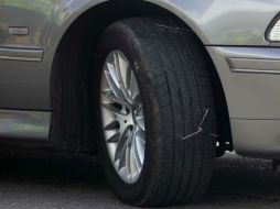 Unas llantas bien infladas te darán más kilómetros con menos litros. SUN / ARCHIVO