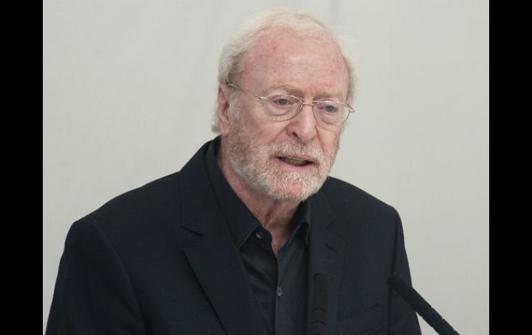 Michael Caine asegura que no nominarán a alguien por ser negro o blanco, sino por su interpretación. AFP / ARCHIVO