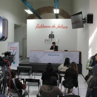 Jaliscienses entregaron tres mil 500 televisores analógicos