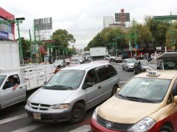 Hasta que no se decrete la reforma, se continuará con la entrega de placas con nomenclatura del DF. NTX / ARCHIVO