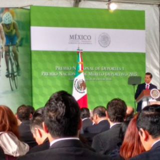 Peña Nieto reconoce a deportistas mexicanos