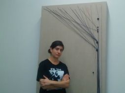 Las obras de Naama Tbar explica que la obra que presenta se compone de fieltro, lienzos y una barrucada. EL INFORMADOR / I. Martínez