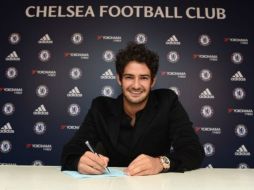 El ariete agradeció al equipo por su apoyo y se mostró entusiasmado poconocer a sus nuevos compañeros. TWITTER / @ChelseaFC