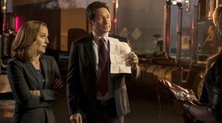 La serie 'Expedientes Secretos X' igualó el estreno de la sexta temporada de 'The walking dead'. TWITTER / @thexfiles